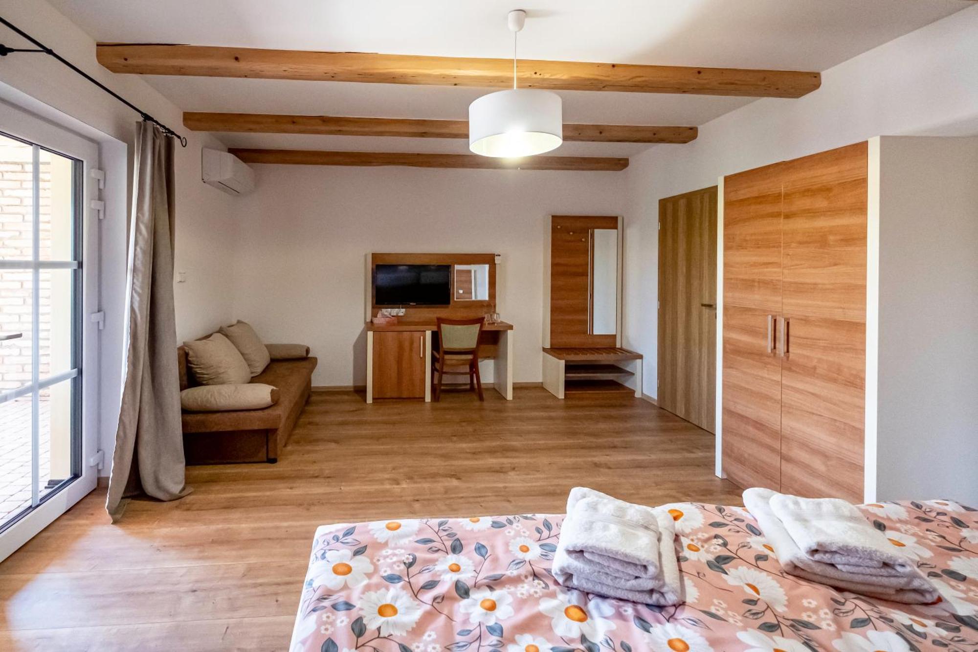 U Katalpy Hotell Sedlec  Exteriör bild