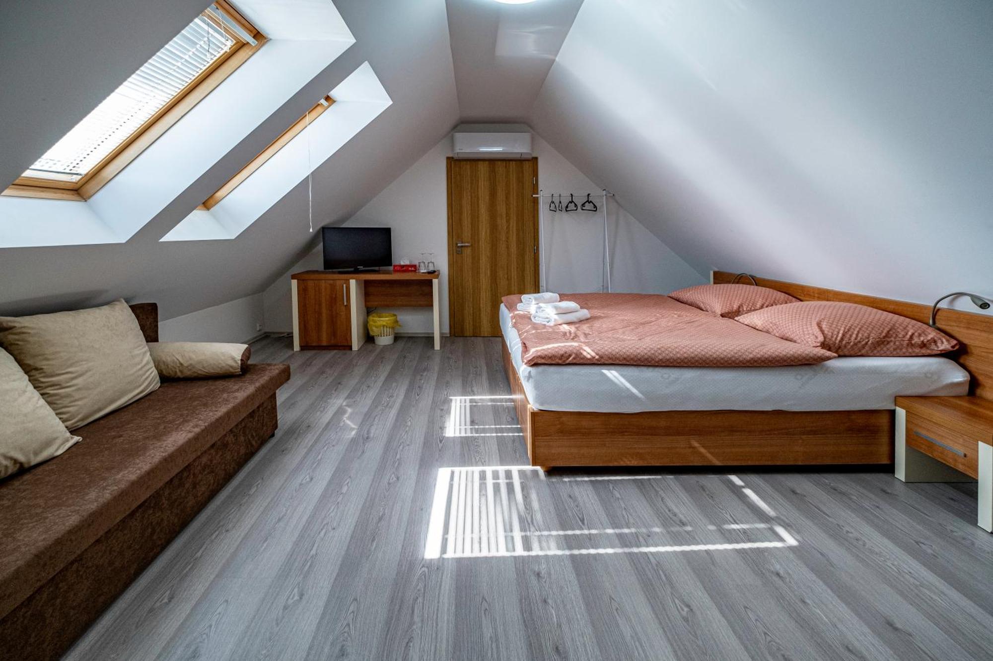 U Katalpy Hotell Sedlec  Exteriör bild