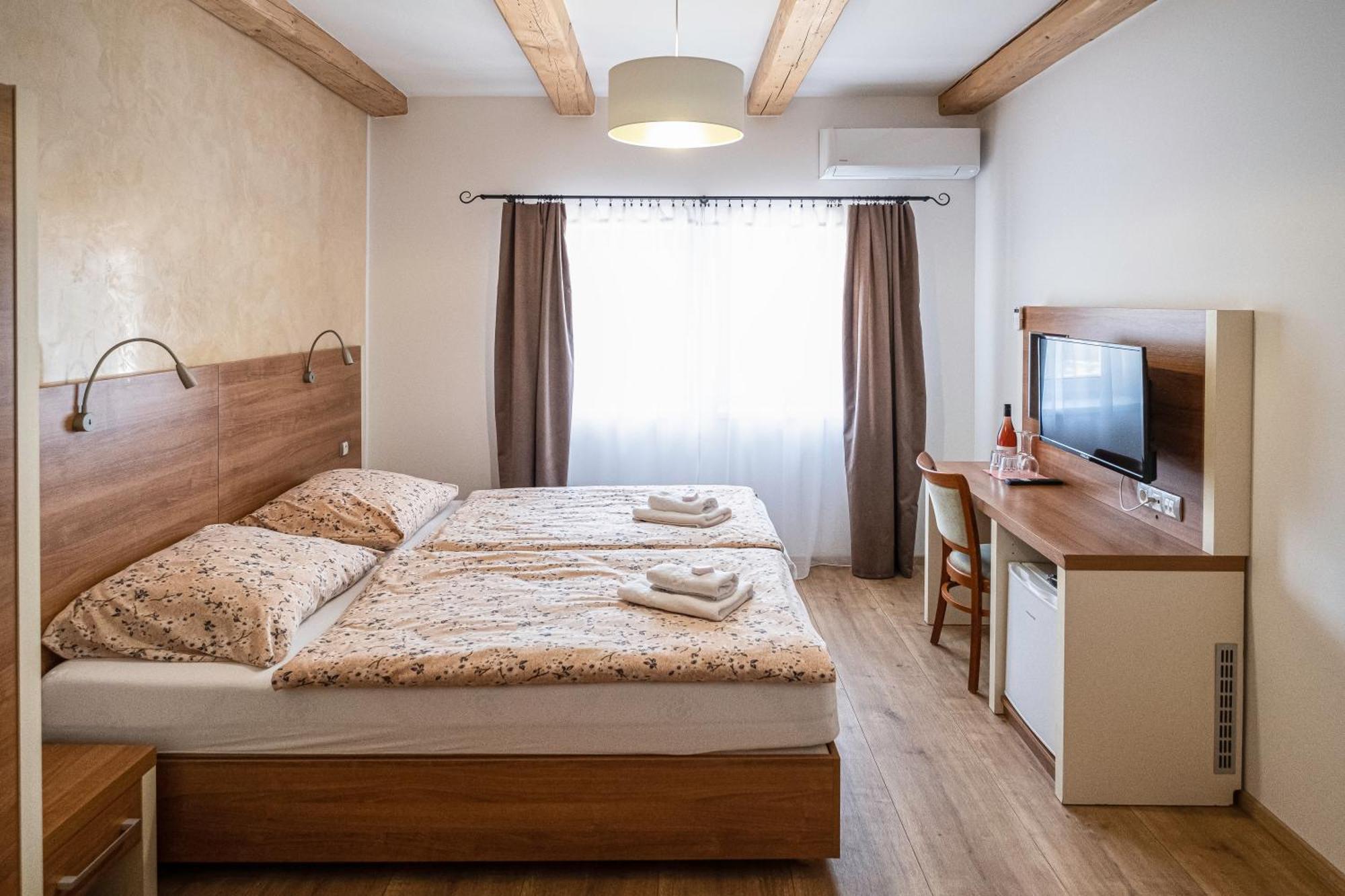U Katalpy Hotell Sedlec  Exteriör bild