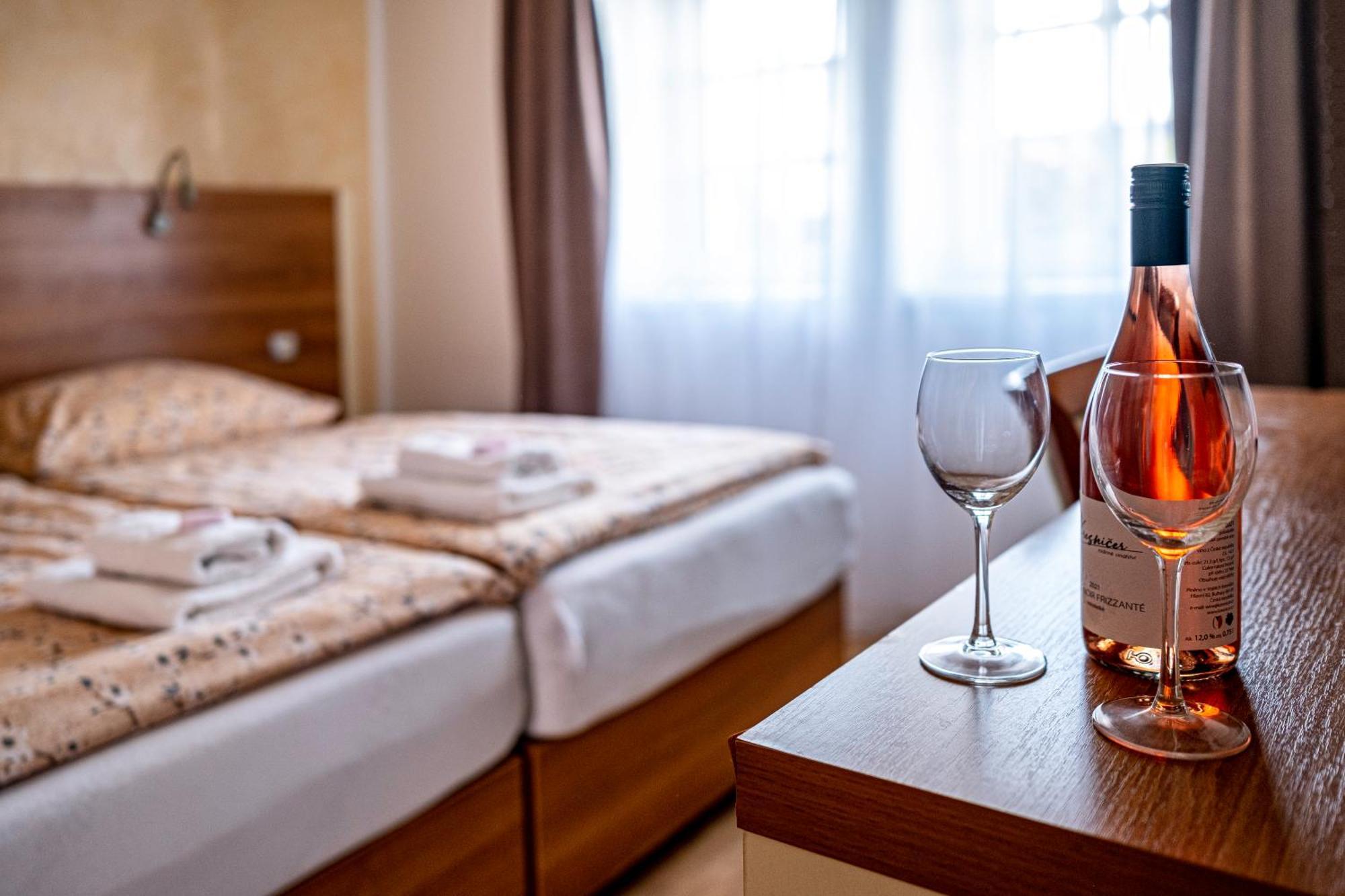 U Katalpy Hotell Sedlec  Exteriör bild